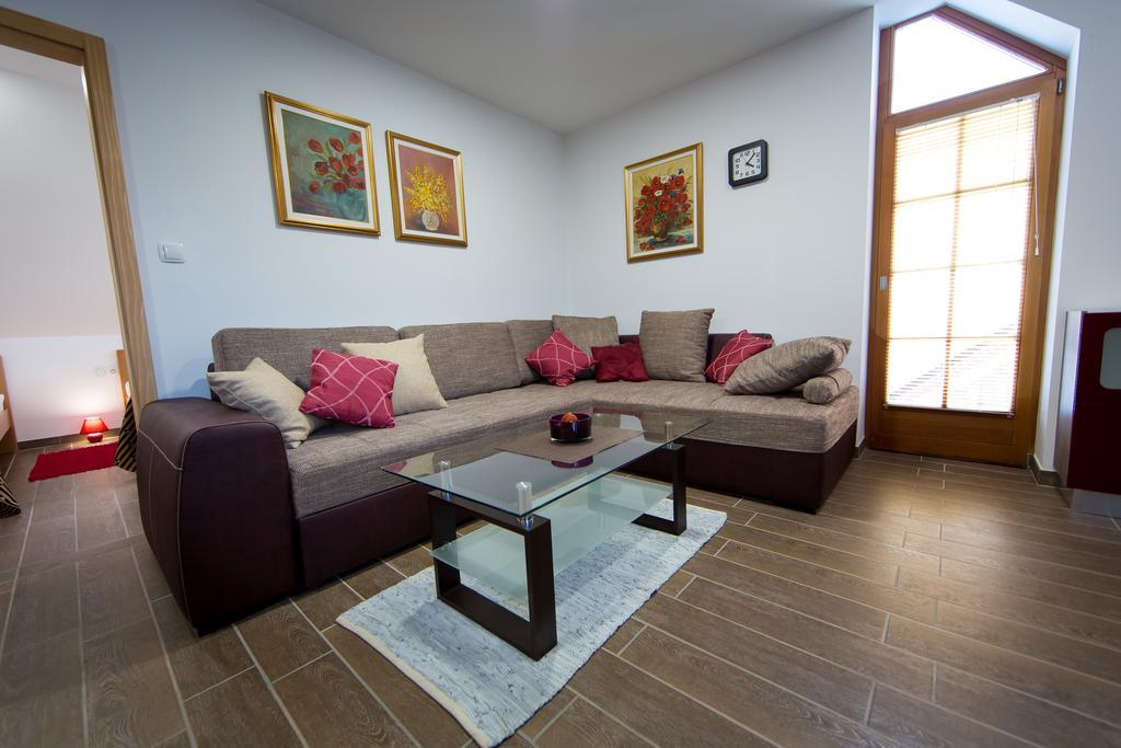 Apartmaji Smogavc Зрече Экстерьер фото